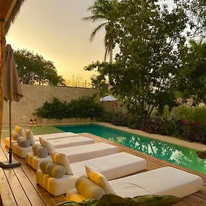 https://agam-hotel.quintano-roohotels.com